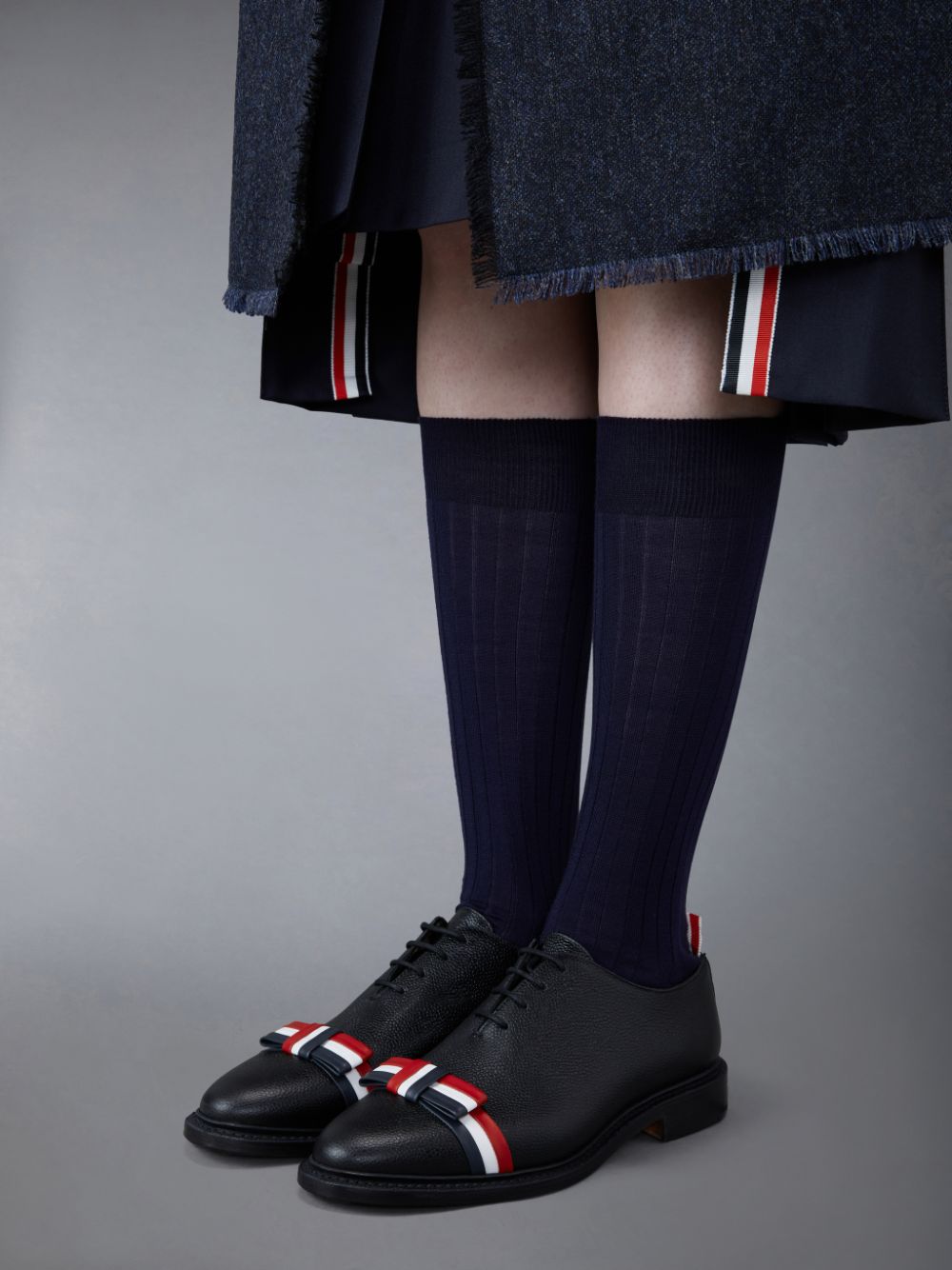 Women Thom Browne Pebble Grain Bow Wholecut Oxford Shoes Blue | PEM75D36400